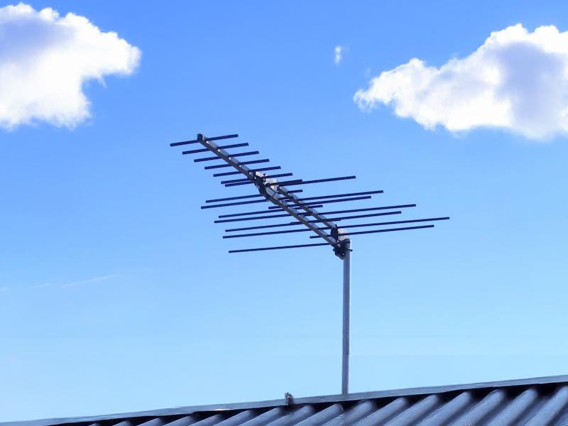 GeelongTV by O'Rourke Antennas team member performing an installation